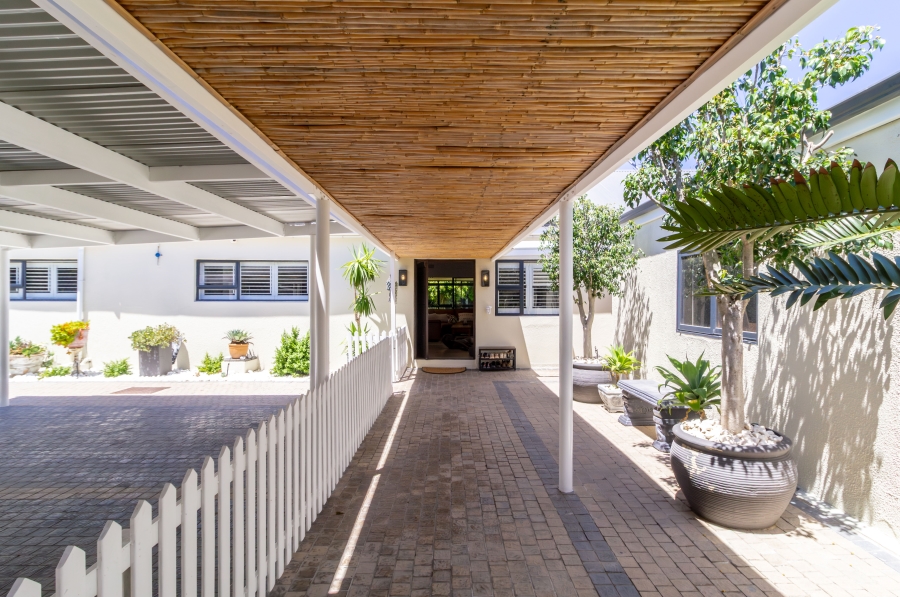 4 Bedroom Property for Sale in Tokai Western Cape